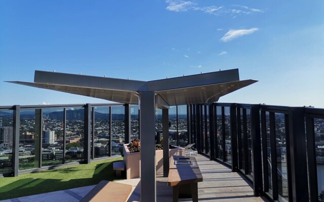 Brisbane One Apartments by CLLIX