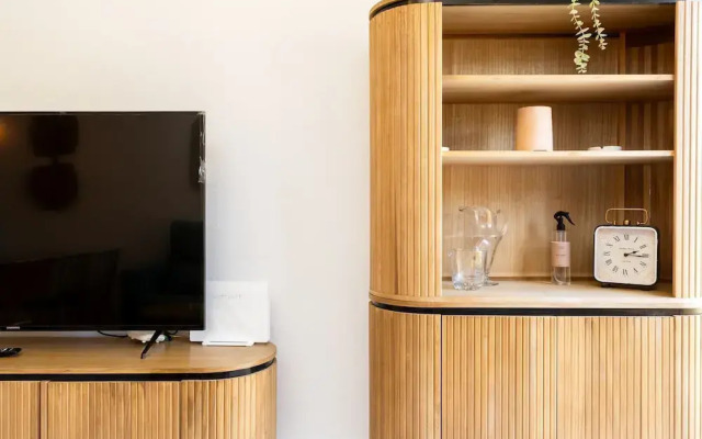 Plush Penthouse With Terrace