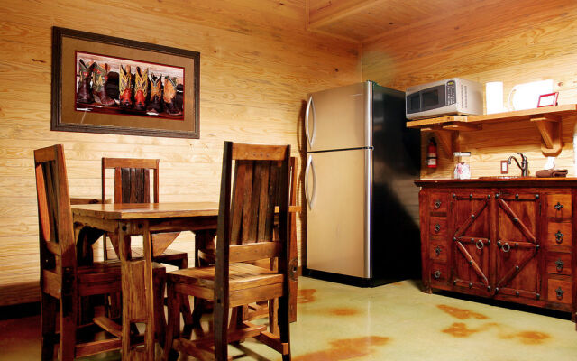 Hideout on the Horseshoe