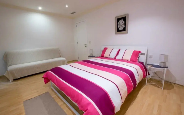 Bright, Spacious and Right in the Center