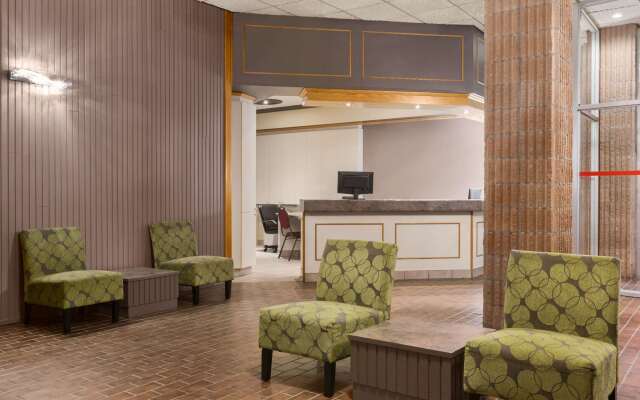 Travelodge by Wyndham Baie-Comeau