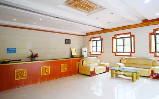 Yaoli Wolongtan Hotel