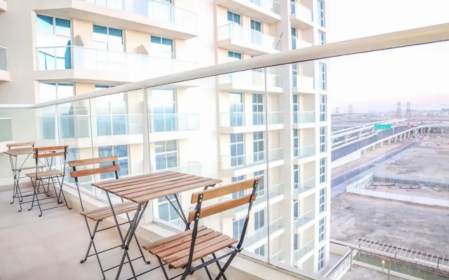 2 Bedroom Apartment- Azizi Plaza