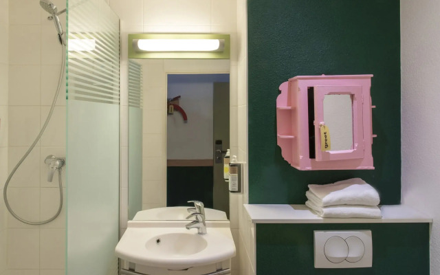 Greet Hotel Evreux Centre - Route de Normandie by Accor