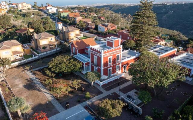 Albor Suites
