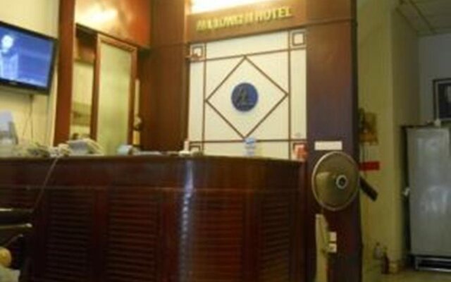 Ha Long Hotel Thai Thin