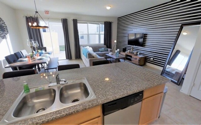 ACO FUN – 4 bd Townhome (1610)