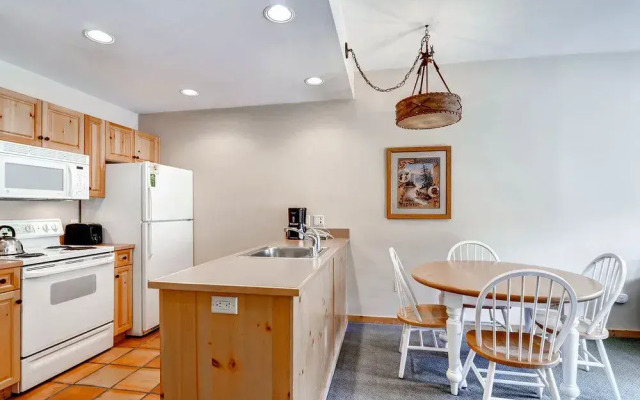 Tucker Mountain at Center Village by Copper Mountain Lodging