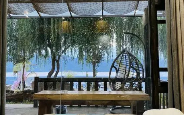 Tired Bird Inn