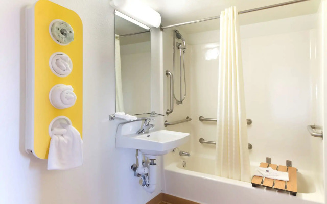 Motel 6 Capitol Heights, MD - Washington