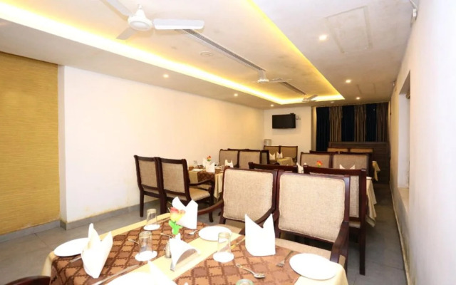 Rachana Hotels By OYO Rooms