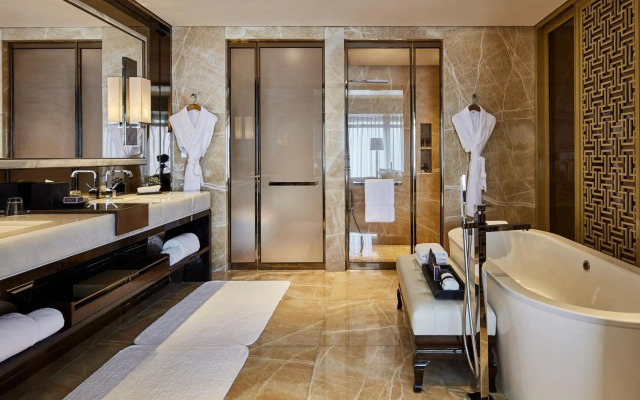 The Ritz-Carlton, Hong Kong