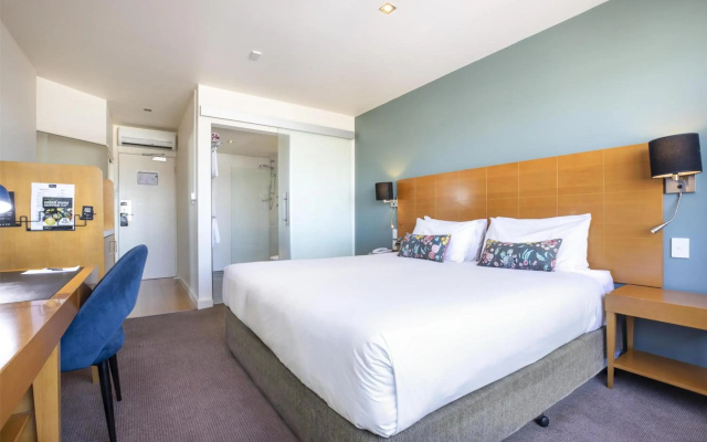 Nightelier Devonport Gateway Hotel