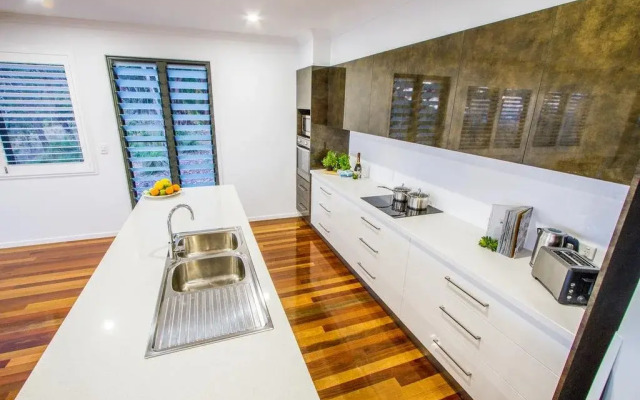 Sunrise at 1770 Holidays