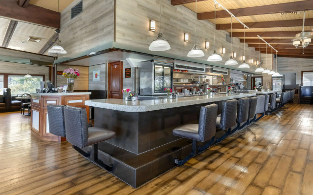 Best Western Dry Creek Inn