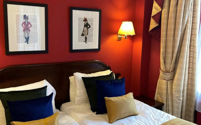 The Royal George Hotel