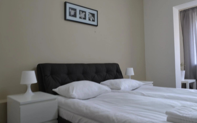 Rakhiv Hotel & Apartments