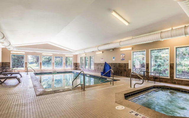 Comfort Inn Lansing West