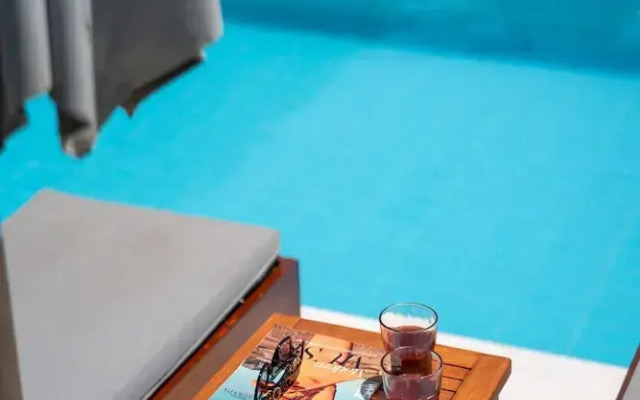 Villa Elena Beach - With Private Heated Pool