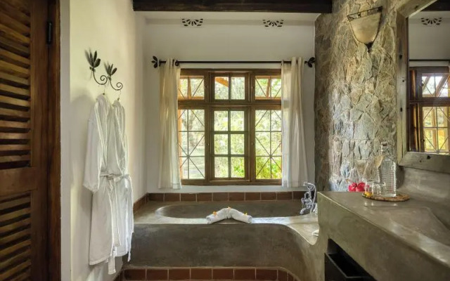 Rivertrees Country Inn