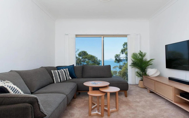 The Family Entertainer - with sweeping water views