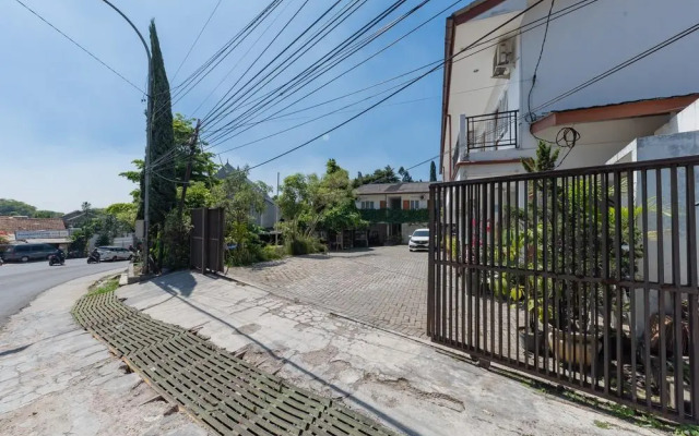 Urbanview Kazanan Setiabudi Bandung