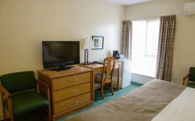 Sechelt Inn