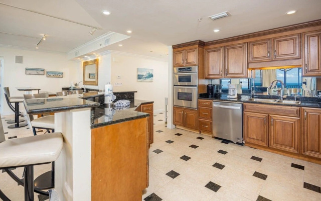 Phoenix X 1509 4 Bedroom Condo