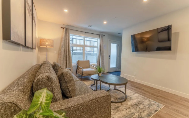 Skyridge 401 by Canmore Premier