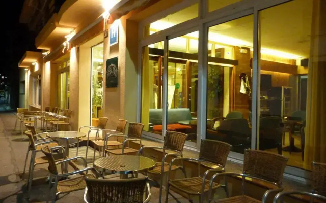 Hostal Rom
