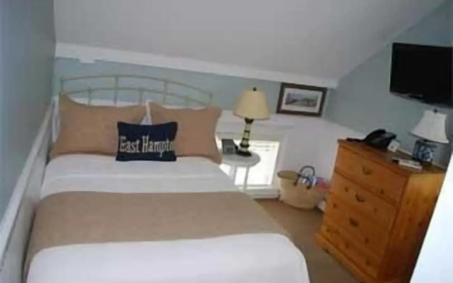 The Hedges Inn