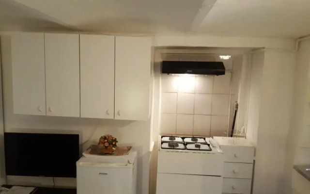 Monolocale Centrale Zona Parco Santuario