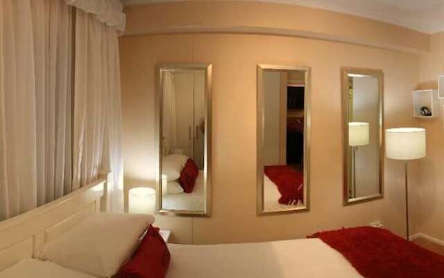 La Loggia Gateway Apartments