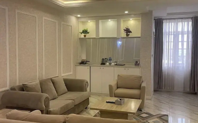The Palms Hotel