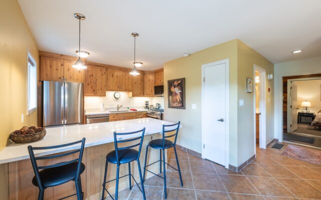 Pay Day Condominiums