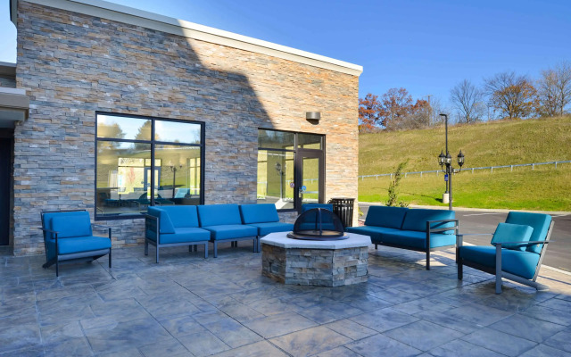 Hampton Inn & Suites Albany-East Greenbush