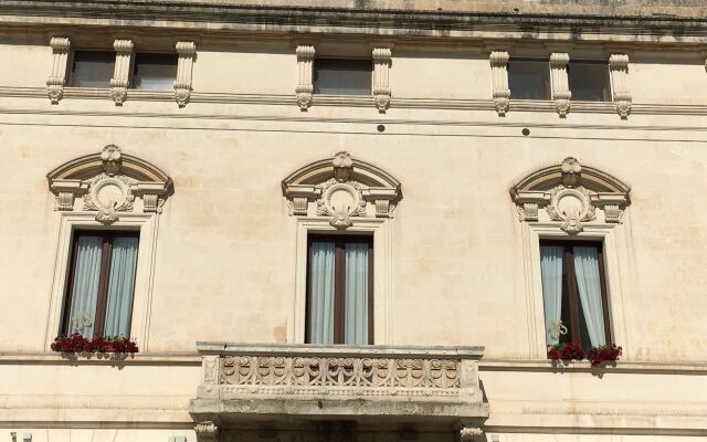 Apollo Suites