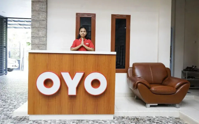 Oyo 1076 Dmc Homestay