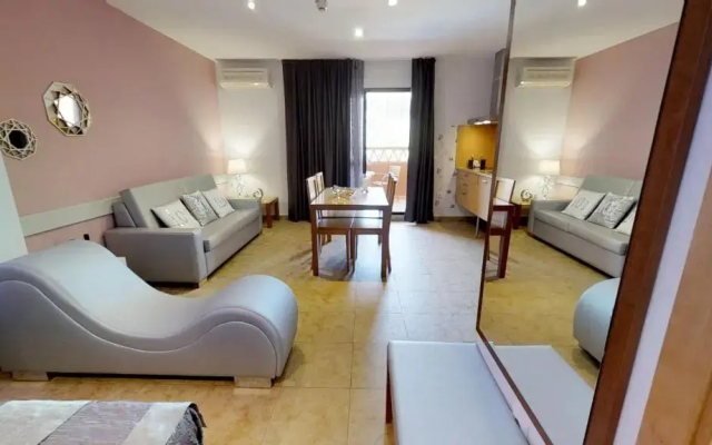 Leo Punta Umbria III - Adults Only