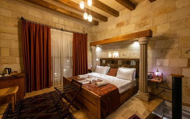 Charming Cave Hotel