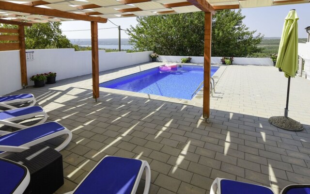 Nina Kru evo in Kru evo