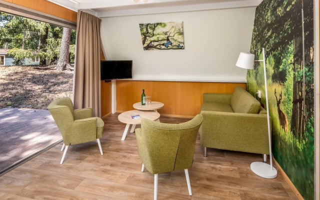 Restyled Bungalow With Dishwasher, in Natural Surroundings