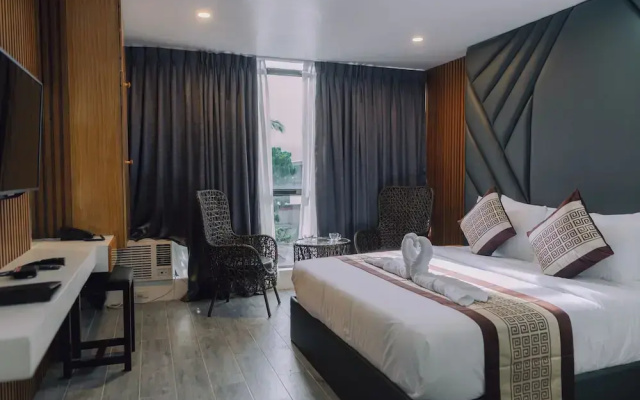 Shine Boutique Hotel