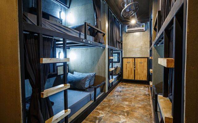 Episode 11 Hostel