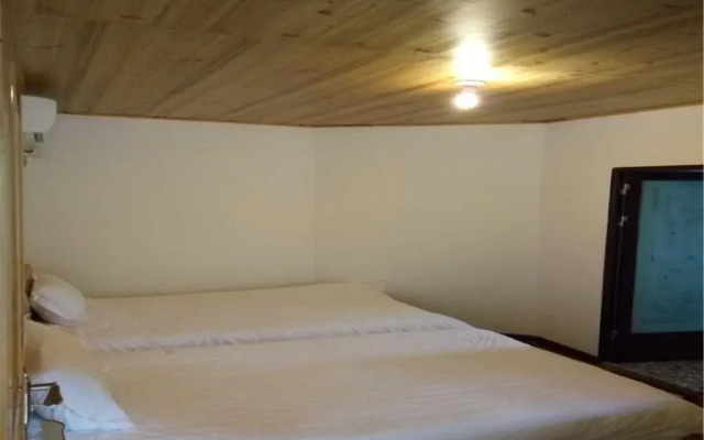 Longmen Hostel