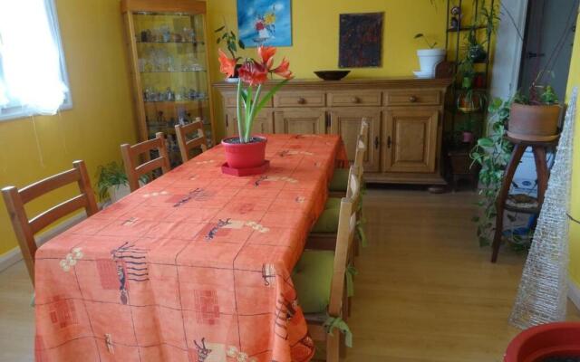 Petit nid douillet , calme avec vue sur le parc