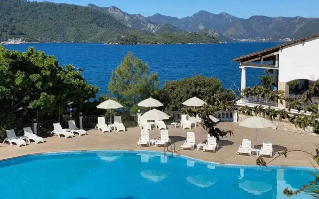 Club Bellamare Beach