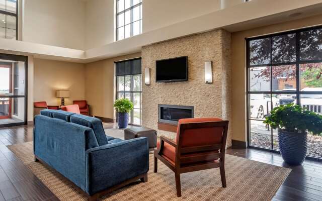 Comfort Suites Airport - University
