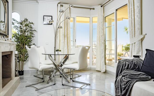 SAA2- comfortable apartment Puerto banus