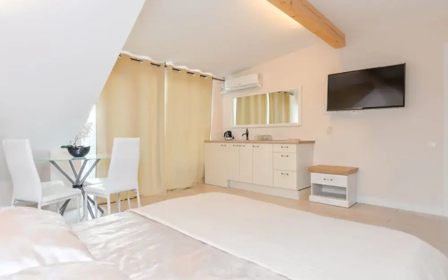 Sun Shine Apartments